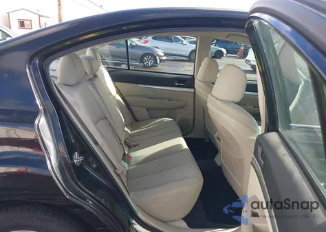 2010 Subaru Legacy 2.5I Premium из США, поврежденный, VIN 4S3BMBC69A3236929